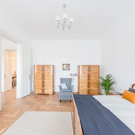 Modern Bauhaus Appartement Boedapest Buitenkant foto