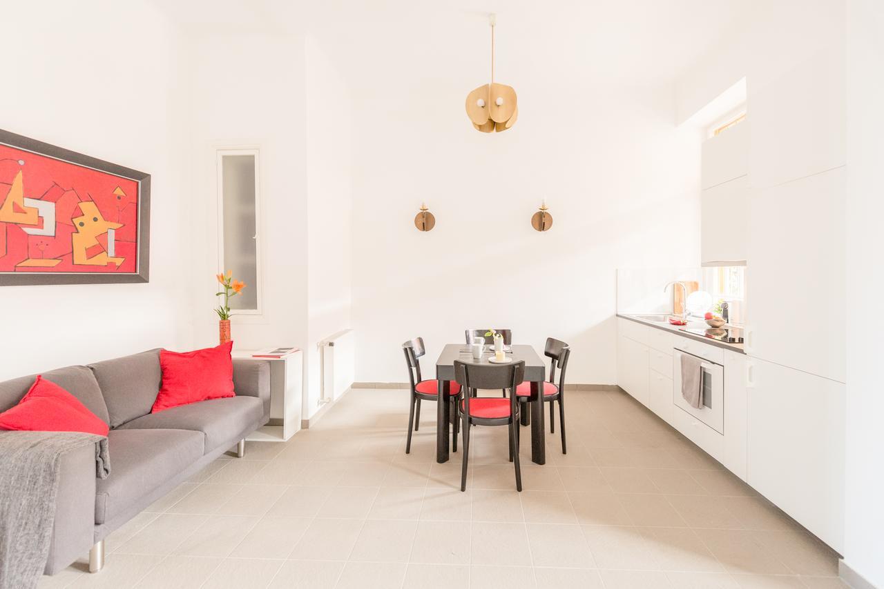 Modern Bauhaus Appartement Boedapest Buitenkant foto